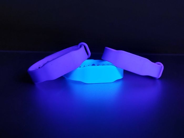 Силиконовые браслеты светонакопительные