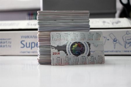  Пластиковый карманный календарь: пора отказываться от бумаги