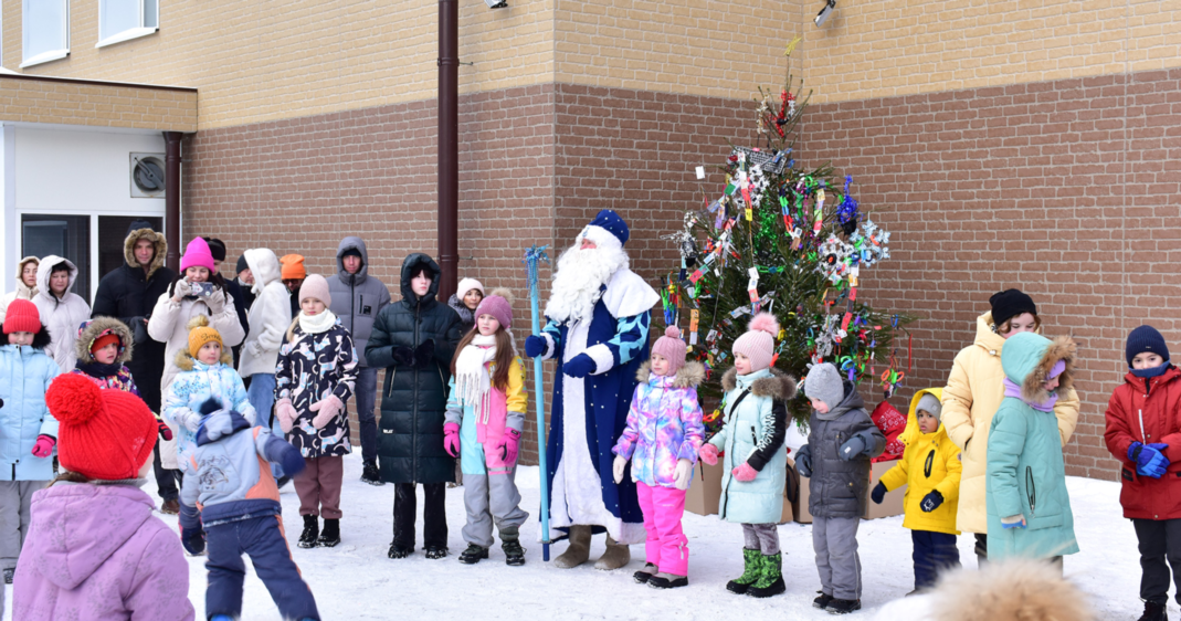 Детский праздник с Дедом Морозом и Снегурочкой IT-праздник для детей в «Стране Карт»